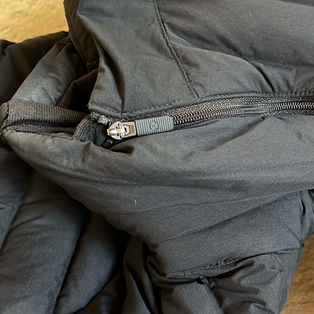 Lululemon Pack It Down Jacket - Picture 6 of 16